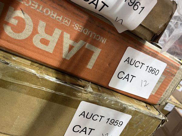 AUCT 1960 CAT 12 - Image 2
