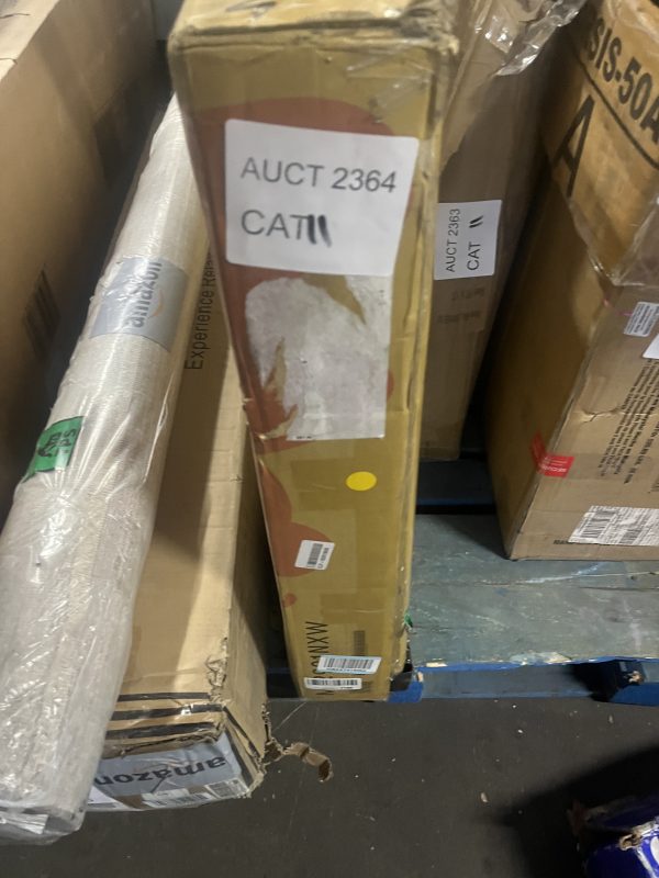 AUCT 2364 CAT 11 - Image 2