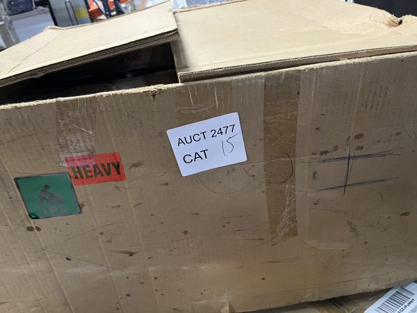 AUCT 2477 CAT 15 - Image 2