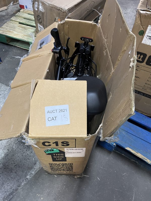 AUCT 2621 CAT 15 - Image 2