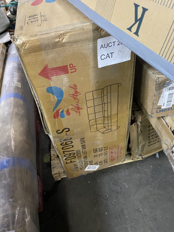 AUCT 2074 CAT 13 - Image 2