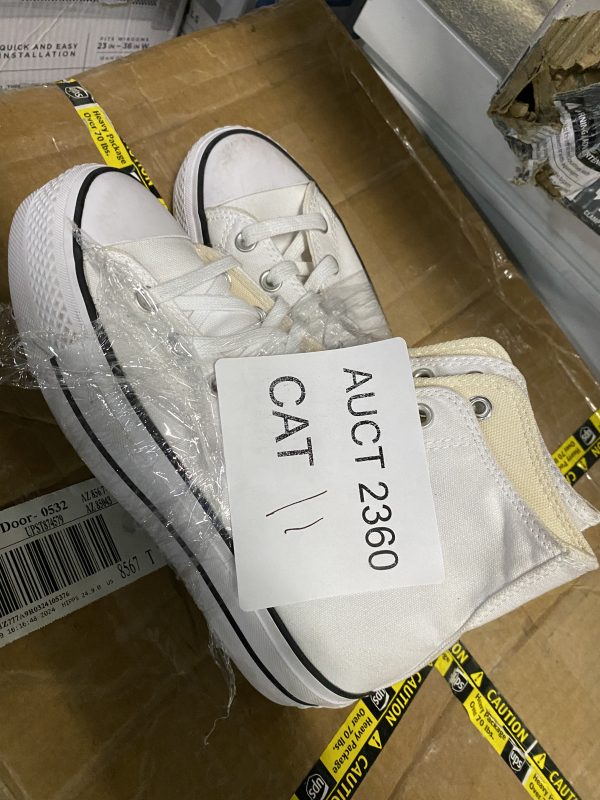AUCT 2360 CAT 11 - Image 2