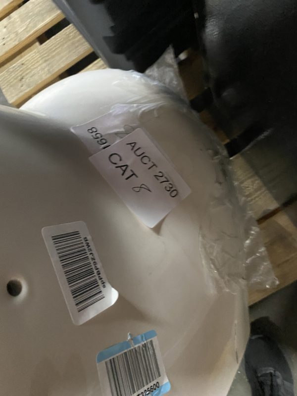 AUCT 2730 CAT 8 - Image 2