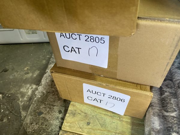 AUCT 2805 CAT 17 - Image 2