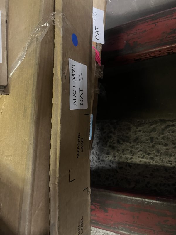 AUCT 3670 CAT 20 - Image 2