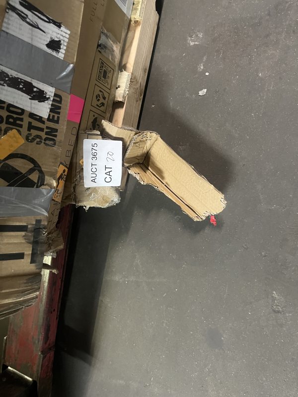 AUCT 3675 CAT 20 - Image 2
