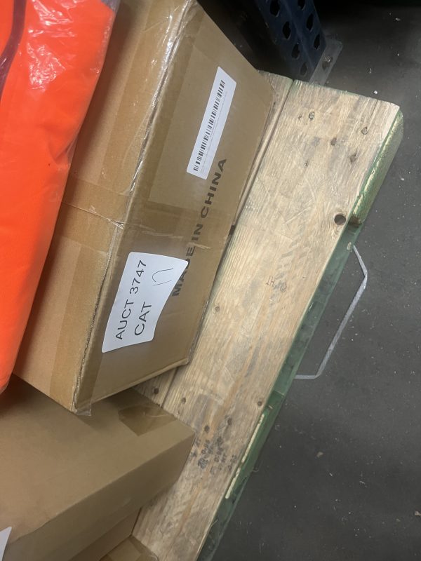 AUCT 3747 CAT 17 - Image 2