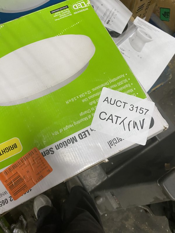 AUCT 3157 CAT TRAV - Image 2