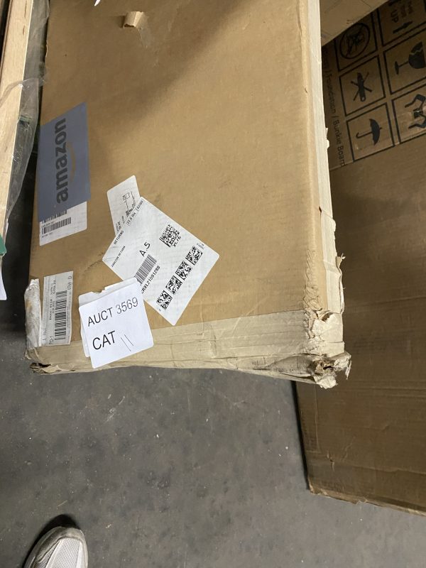 AUCT 3569 CAT 11 - Image 2