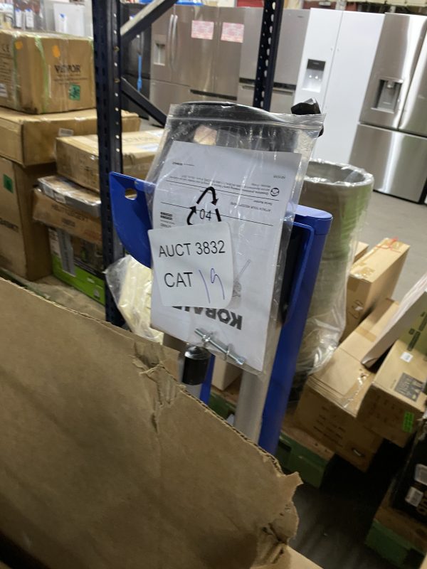 AUCT 3832 CAT 19 - Image 2