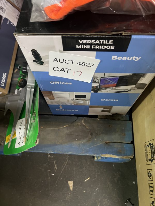 AUCT 4822 CAT 17 - Image 2