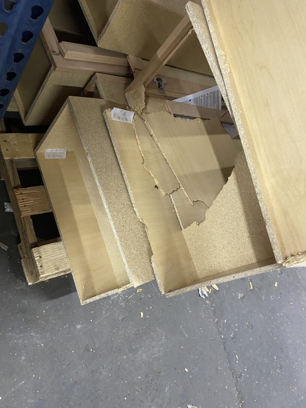 AUCT 4498 CAT 21 - Image 6