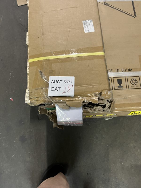 AUCT 5677 CAT 28 - Image 2