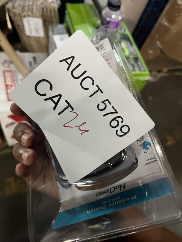 AUCT 5769 CAT 26 - Image 2