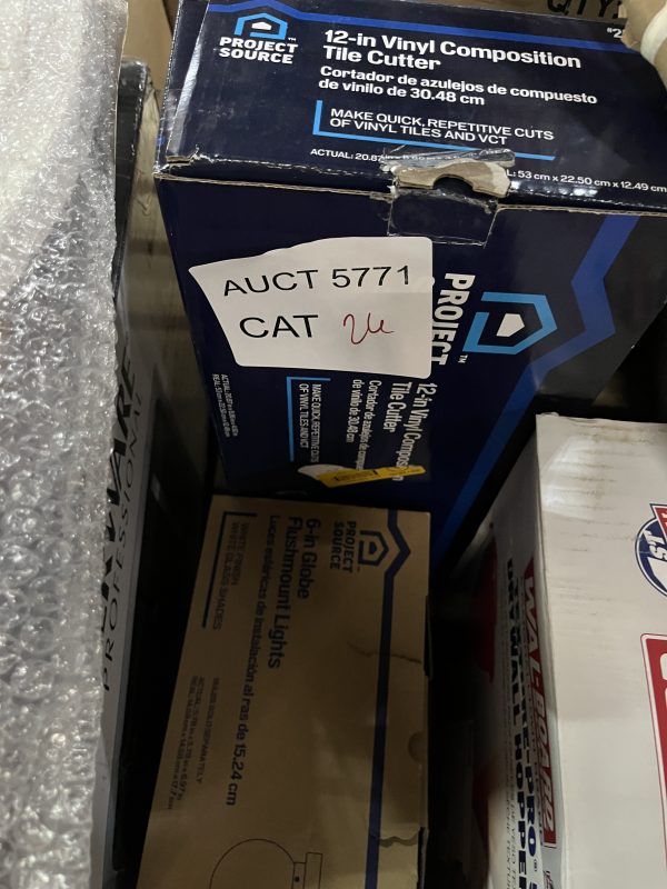 AUCT 5771 CAT 26 - Image 2