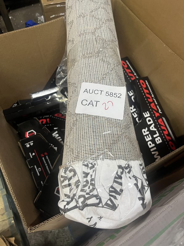 AUCT 5852 CAT 27 - Image 2