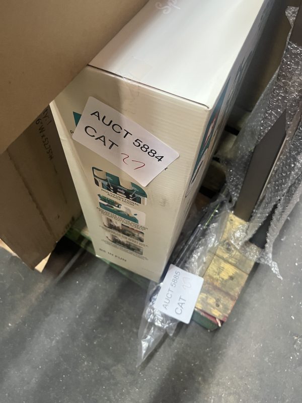 AUCT 5884 CAT 27 - Image 2