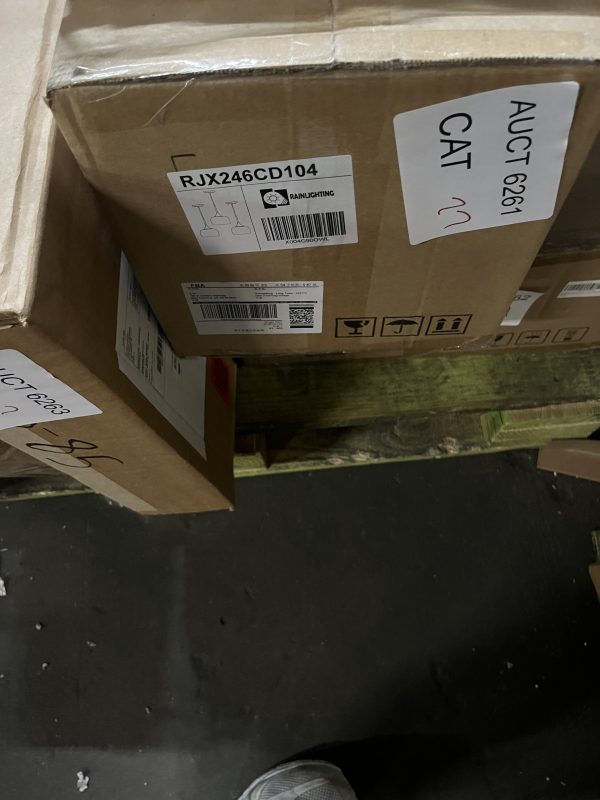 AUCT 6261 CAT 27 - Image 2