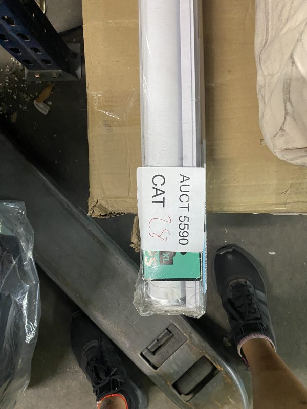 AUCT 5590 CAT 28 - Image 2