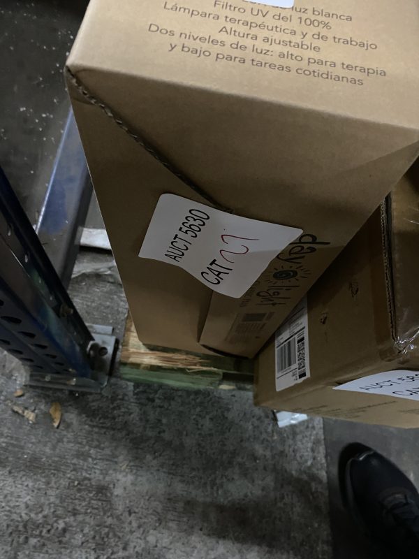 AUCT 5630 CAT 27 - Image 2