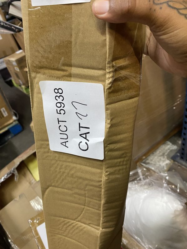 AUCT 5938 CAT 27 - Image 2