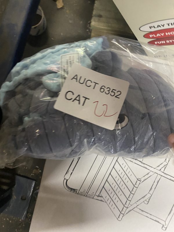 AUCT 6352 CAT 22 - Image 2