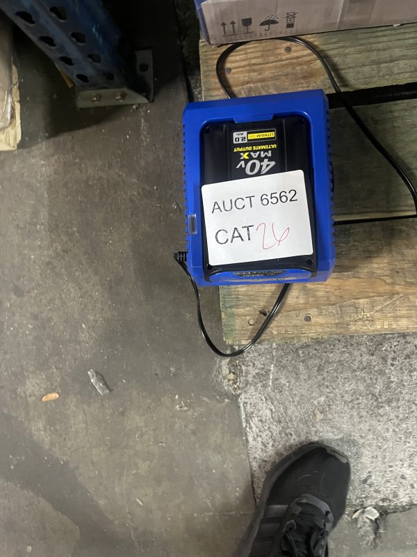 AUCT 6562 CAT 26 - Image 2