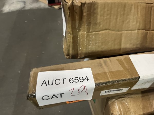 AUCT 6594 CAT 29 - Image 2