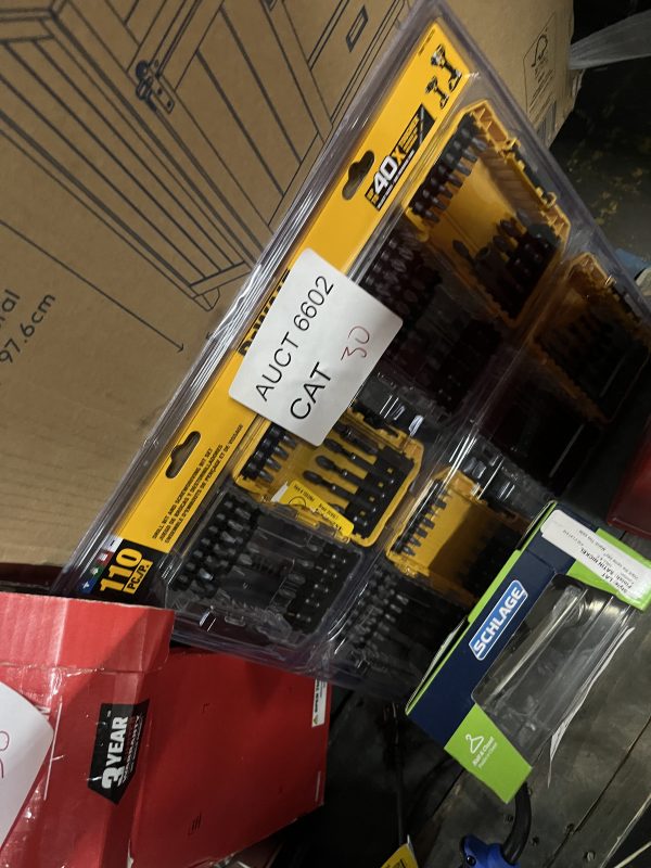 AUCT 6602 CAT 30 - Image 2