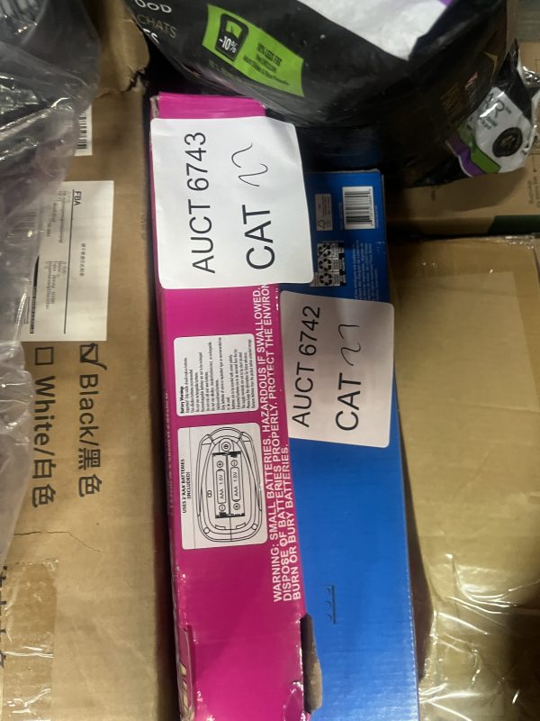 AUCT 6743 CAT 27 - Image 2