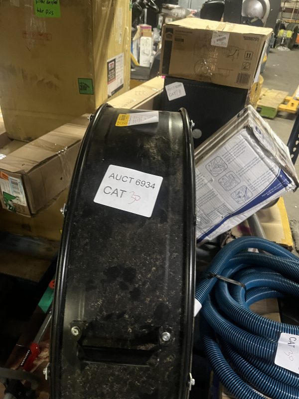 AUCT 6934 CAT 30 - Image 2