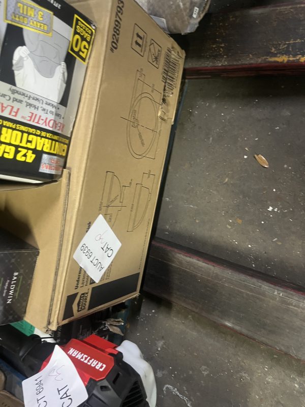 AUCT 6939 CAT 30 - Image 2