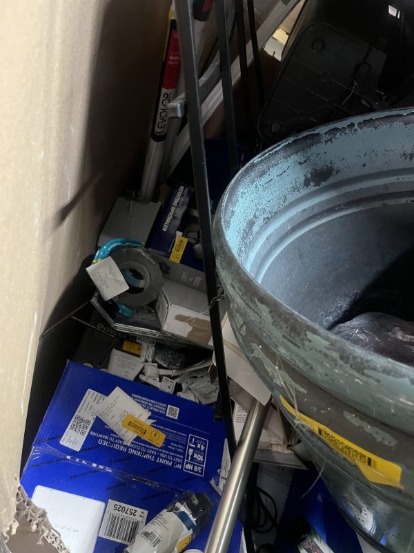 AUCT 7086 CAT 30 - Image 6