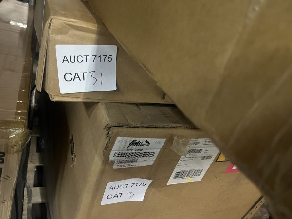 AUCT 7175 CAT 31 - Image 2
