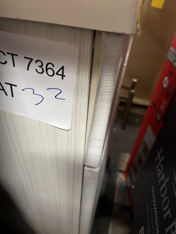 AUCT 7364 CAT 32 - Image 7