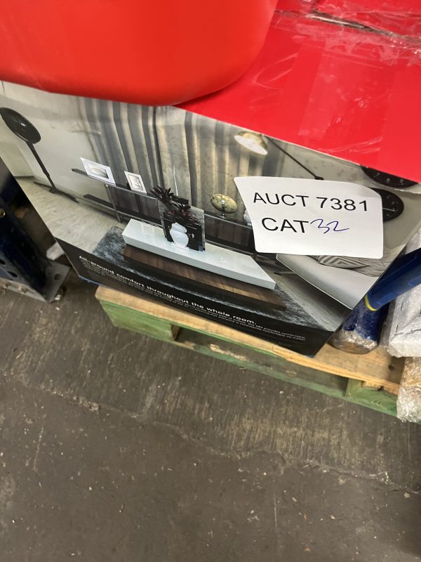 AUCT 7381 CAT 32 - Image 2