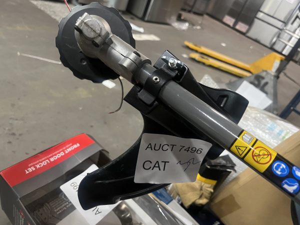 AUCT 7496 CAT 32 - Image 2