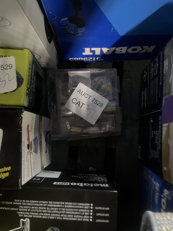 AUCT 7528 CAT 32 - Image 2