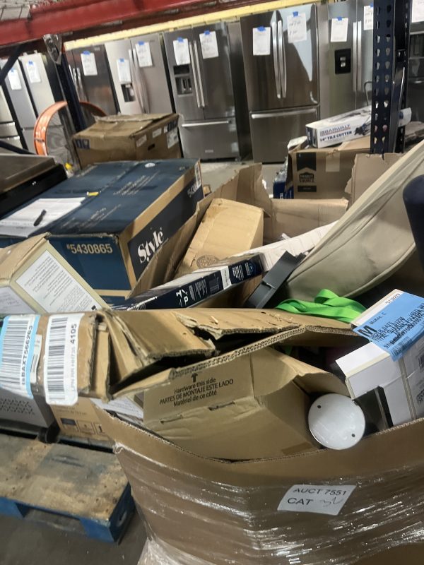 AUCT 7551 CAT 32 - Image 6