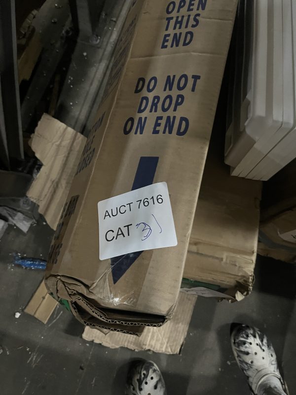 AUCT 7616 CAT 31 - Image 2