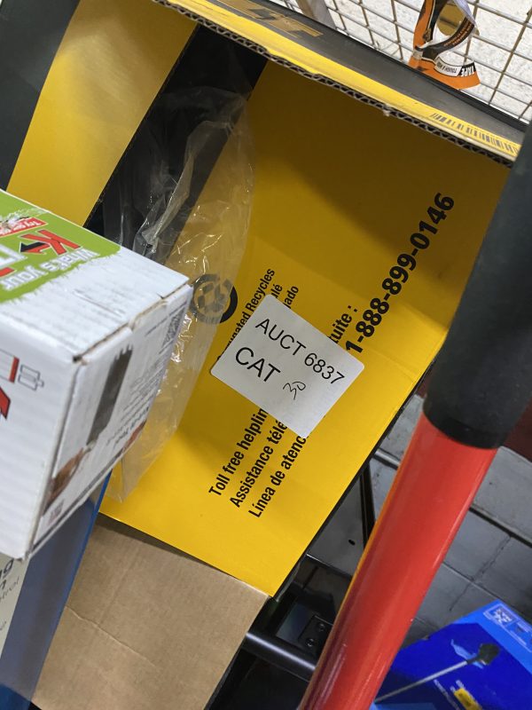 AUCT 6837 CAT 30 - Image 2