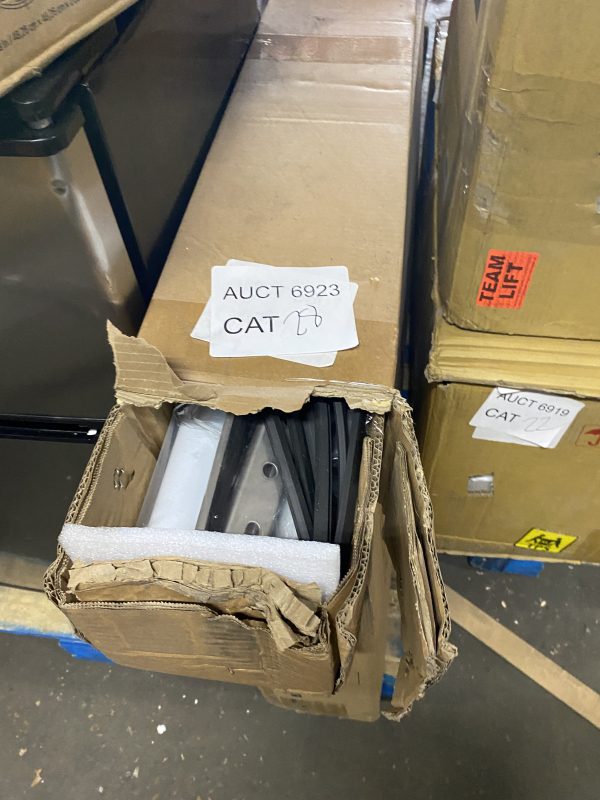 AUCT 6923 CAT 28 - Image 2