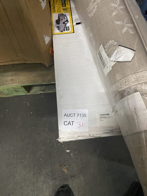 AUCT 7135 CAT 31 - Image 2