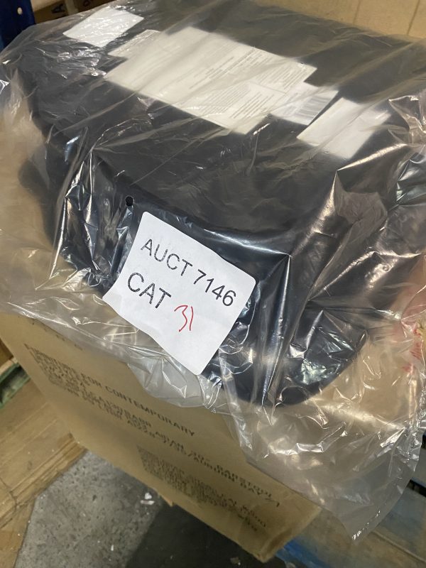 AUCT 7146 CAT 31 - Image 2