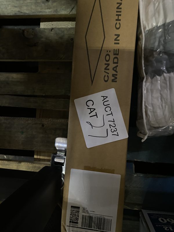 AUCT 7237 CAT 27 - Image 2