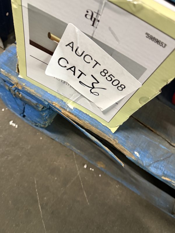 AUCT 8508 CAT 36 - Image 2