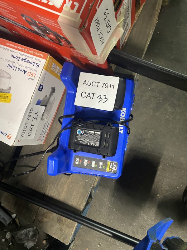 AUCT 7911 CAT 33 - Image 2
