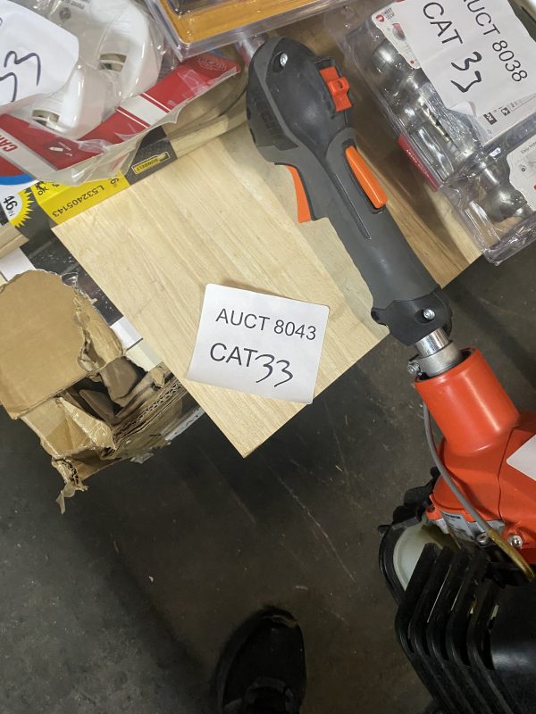 AUCT 8043 CAT 33 - Image 2