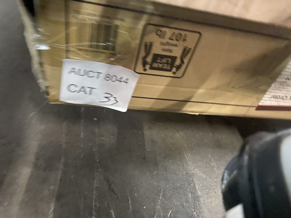 AUCT 8044 CAT 33 - Image 2