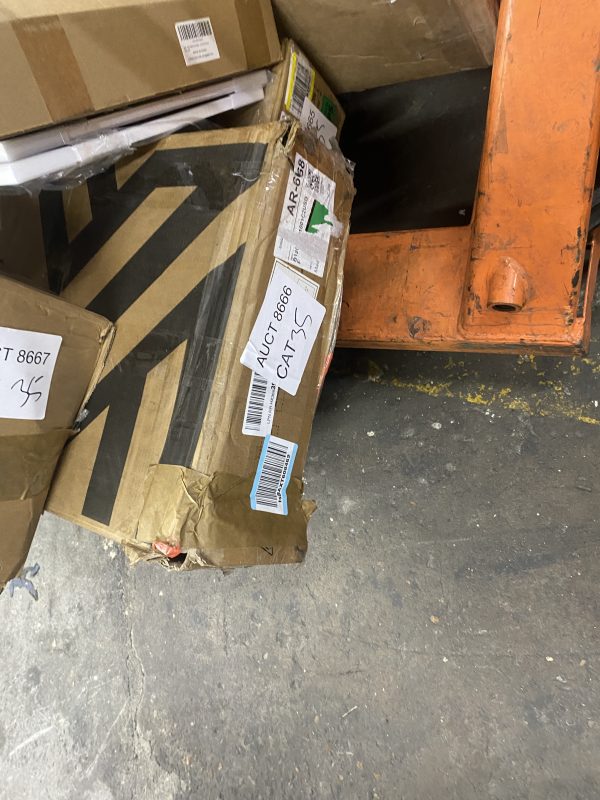 AUCT 8666 CAT 35 - Image 2